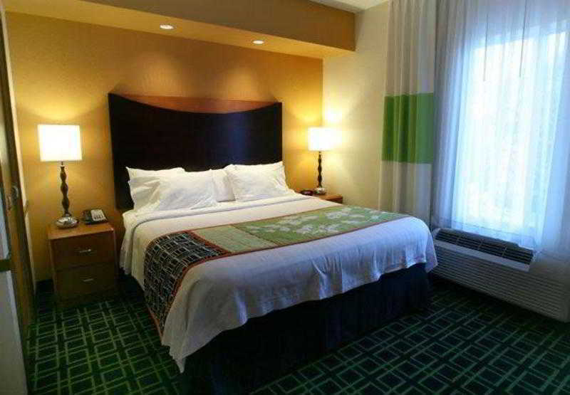 Fairfield Inn And Suites By Marriott Lakeland Plant City Exterior foto