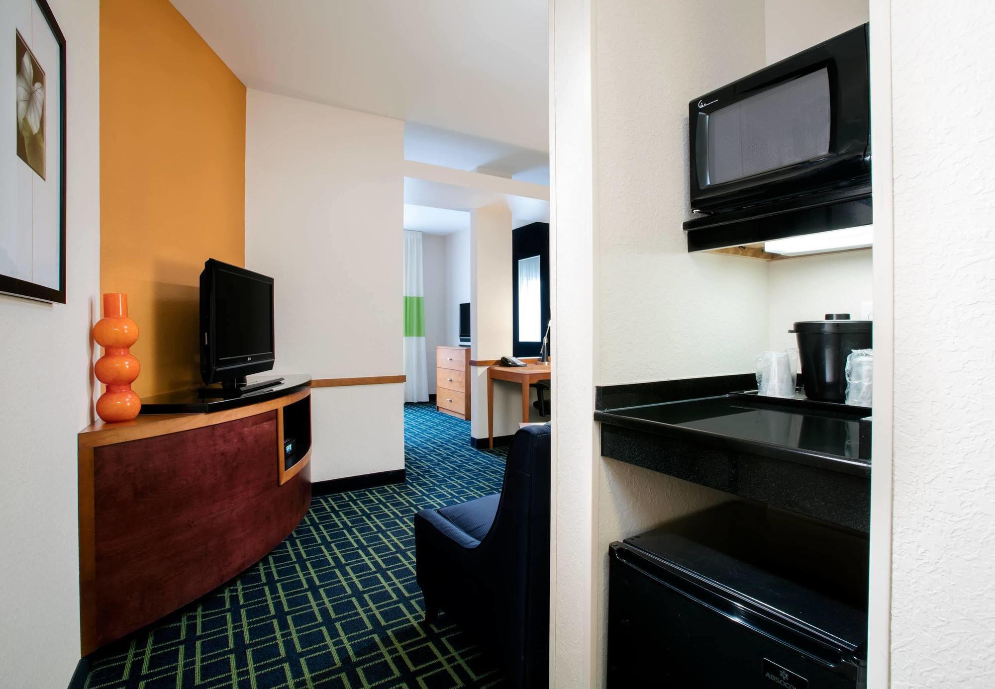 Fairfield Inn And Suites By Marriott Lakeland Plant City Exterior foto